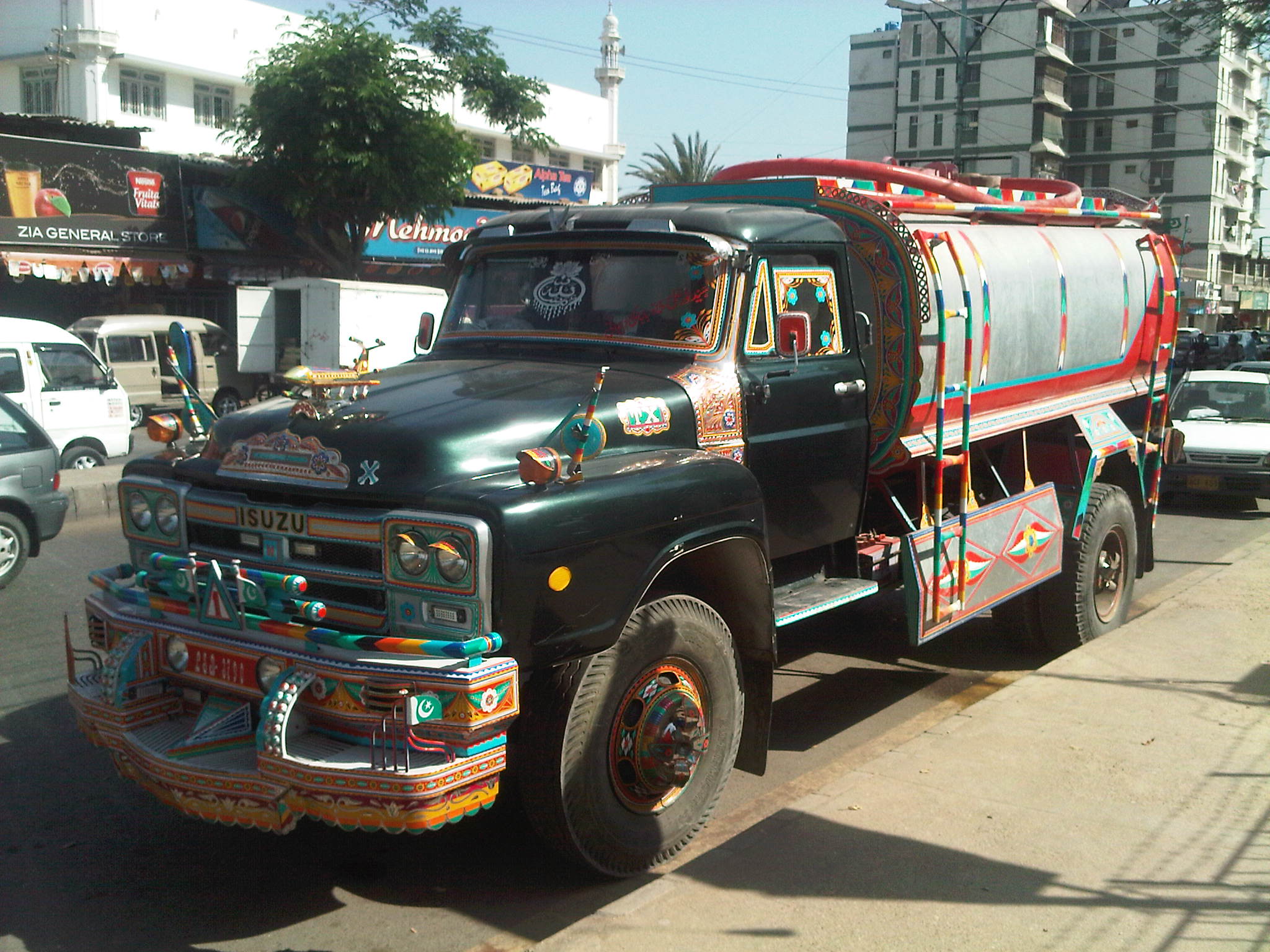 A water tanker in Karachi used to supply households during shortages.