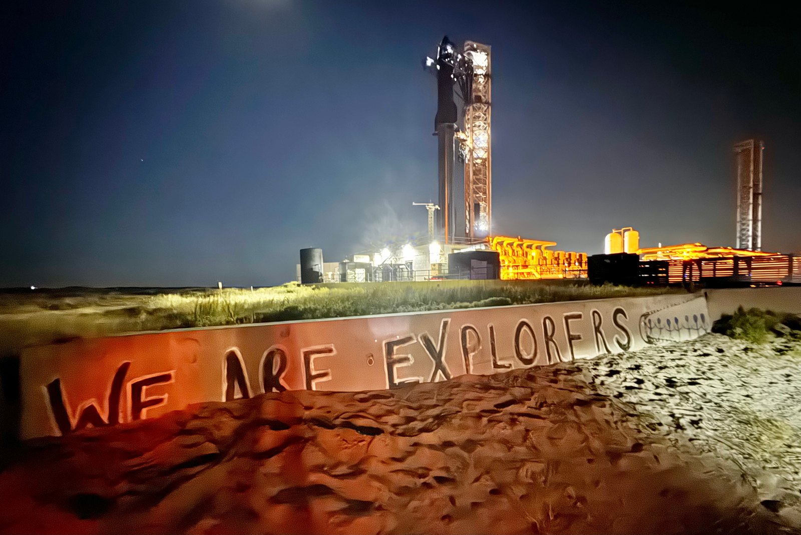 SpaceX's Starship upper stage stacked on its Super Heavy booster on the launch mount at Starbase, Texas