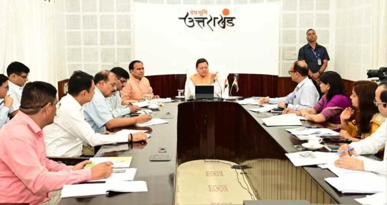 सीएम धामी ने दिए निर्देश : स्कूलों में बच्चों को पढ़ाई जाए श्रीमद् भगवत गीता