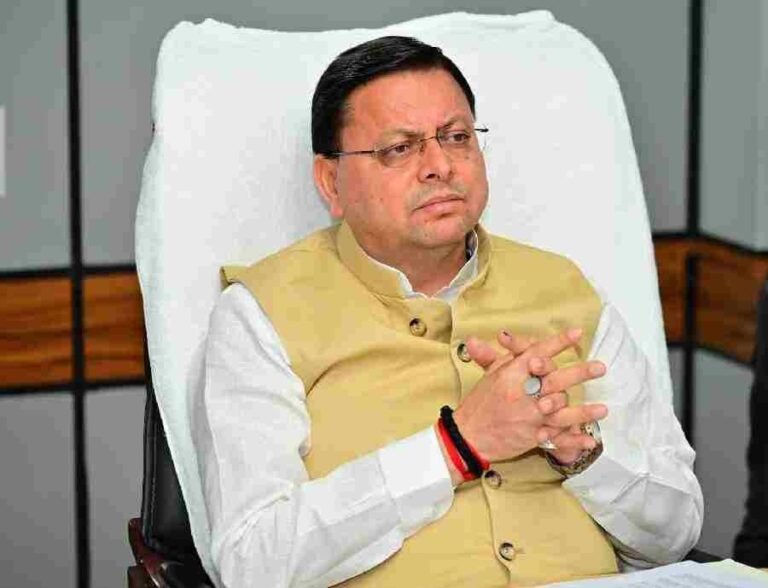 मुख्यमंत्री पुष्कर सिंह धामी आपदा राहत हेतु अपना एक माह का वेतन देंगे